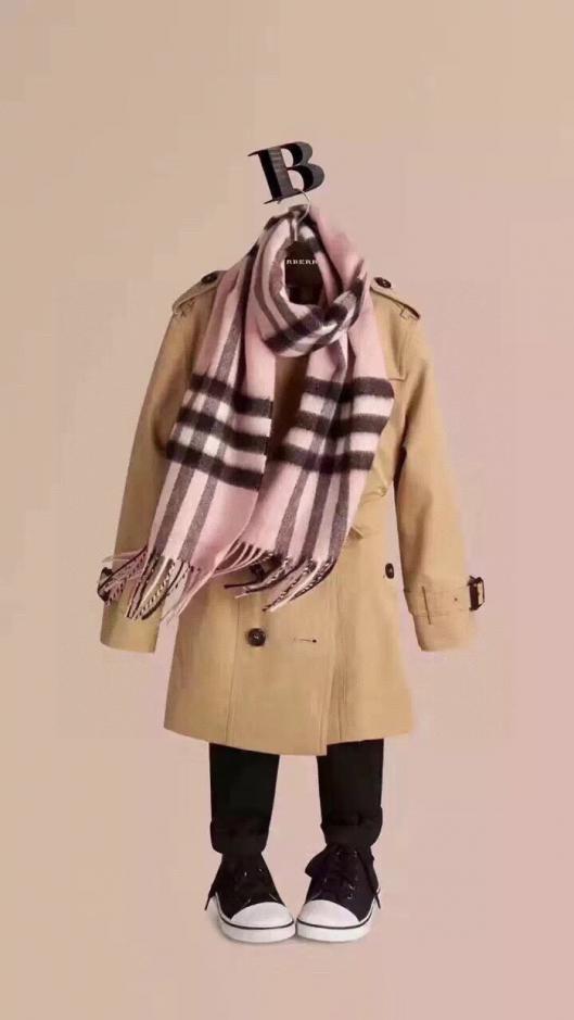 réplica,joyas,joyería,1:1,replica,fake,lujo,barato réplica,joyas,joyería,1:1,replica,fake,lujo,barato Bufanda infantil Burberry (UZU4T) – Versión para padres e hijos