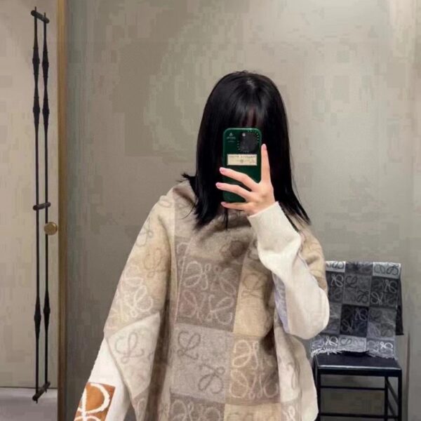réplica,joyas,joyería,1:1,replica,fake,lujo,barato Pañuelo de cuadros bicolor de Loewe (DR880)