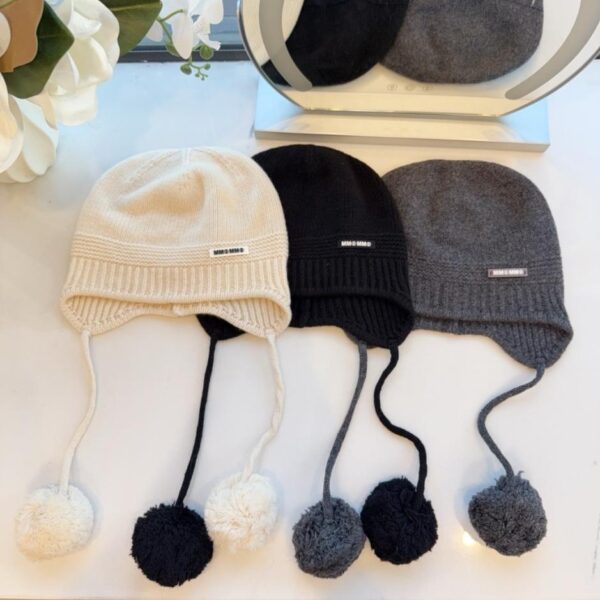 réplica,joyas,joyería,1:1,replica,fake,lujo,barato Nueva gorra de Margiela para otoño/invierno con orejeras de doble bola, 100% lana de alta calidad (Z60UT)