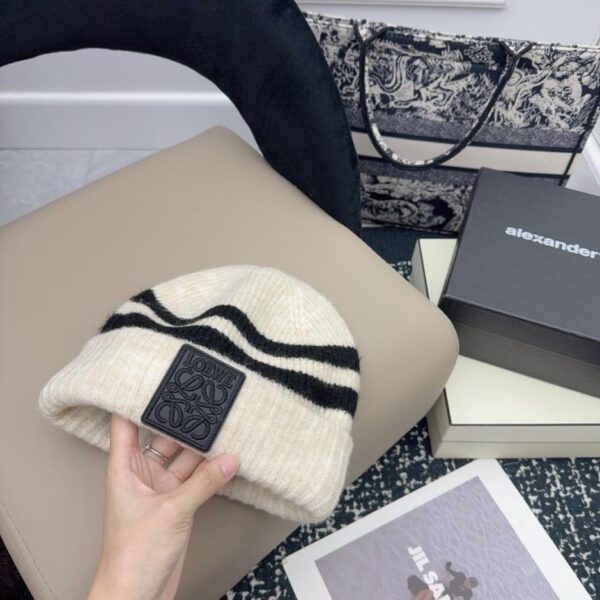 réplica,joyas,joyería,1:1,replica,fake,lujo,barato ¡El nuevo gorro de punto de LOEWE para otoño/invierno luce un diseño elegante! Unisex (98VBT)