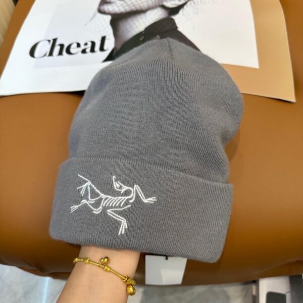 réplica,joyas,joyería,1:1,replica,fake,lujo,barato Gorro de punto de alta calidad Arc’teryx, último estilo otoño/invierno, gorro de punto para parejas (A2O12)