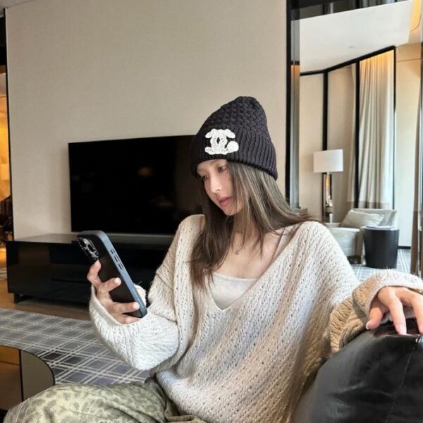 réplica,joyas,joyería,1:1,replica,fake,lujo,barato Gorro de punto nuevo de la colección Otoño/Invierno de CHANEL (M920M)