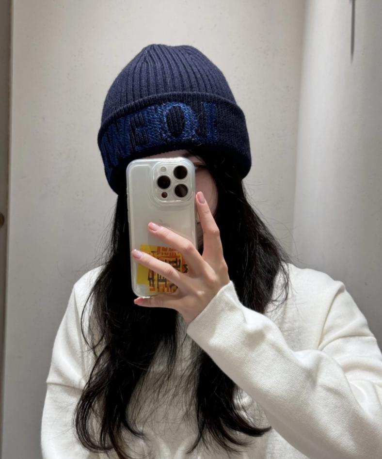 réplica,joyas,joyería,1:1,replica,fake,lujo,barato réplica,joyas,joyería,1:1,replica,fake,lujo,barato Gorros de punto grueso LOEWE Otoño/Invierno (FCNDO)