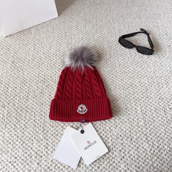 réplica,joyas,joyería,1:1,replica,fake,lujo,barato Gorro de lana de punto para mujer Moncler Otoño/Invierno con textura suave y acogedora de cachemir (L9G64)