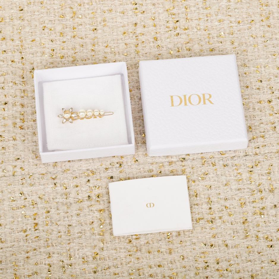 réplica,joyas,joyería,1:1,replica,fake,lujo,barato réplica,joyas,joyería,1:1,replica,fake,lujo,barato Boutique / Pinza para el pelo con colgante floral de Dior en forma de CD y perla (9UCBL)