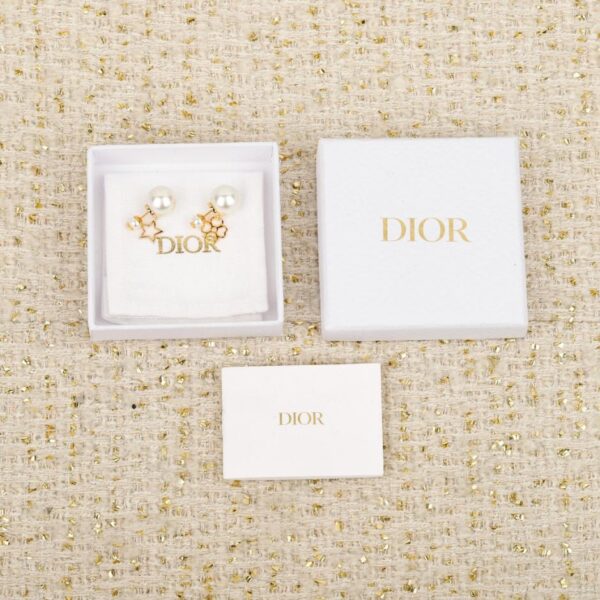 réplica,joyas,joyería,1:1,replica,fake,lujo,barato Boutique / Pendientes de perlas asimétricas Dior con diseño de estrella de cinco puntas y trébol de cuatro hojas (UM7OZ)