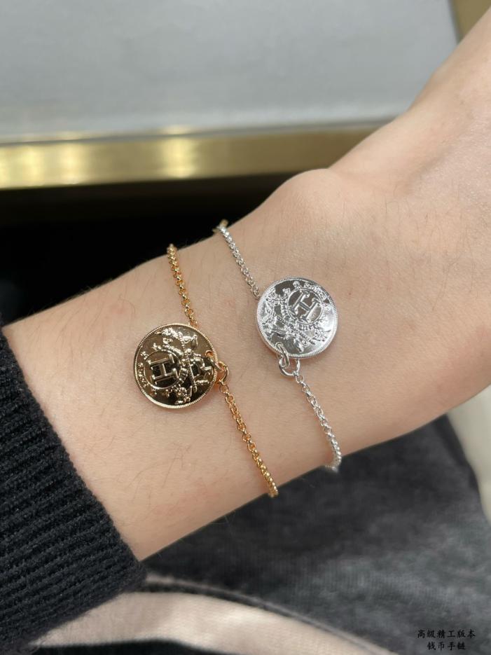 réplica,joyas,joyería,1:1,replica,fake,lujo,barato réplica,joyas,joyería,1:1,replica,fake,lujo,barato Boutique / Pulsera de monedas Hermes en oro V (T7HV5)