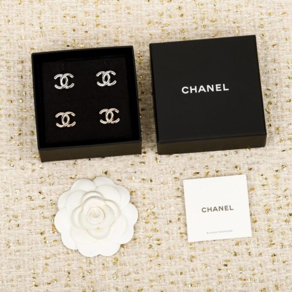 réplica,joyas,joyería,1:1,replica,fake,lujo,barato Boutique / Pendientes de flores con botones de Chanel (CRV1G)