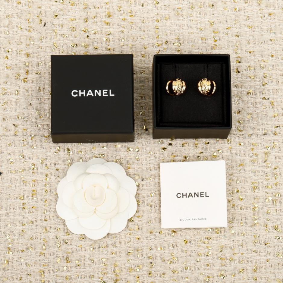 réplica,joyas,joyería,1:1,replica,fake,lujo,barato réplica,joyas,joyería,1:1,replica,fake,lujo,barato Boutique / Pendientes Chanel de medio círculo con doble C (UQL16)