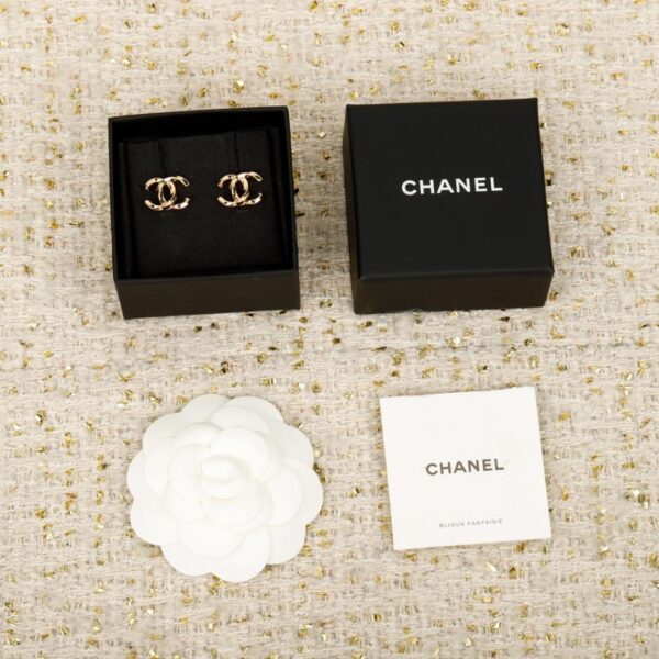 réplica,joyas,joyería,1:1,replica,fake,lujo,barato Boutique / Pendientes Chanel con doble C retorcida (IAMYY)