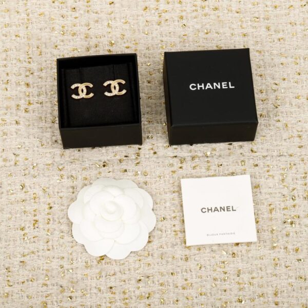 réplica,joyas,joyería,1:1,replica,fake,lujo,barato Boutique / Pendientes Chanel de medio diamante y doble C (T4TMS)