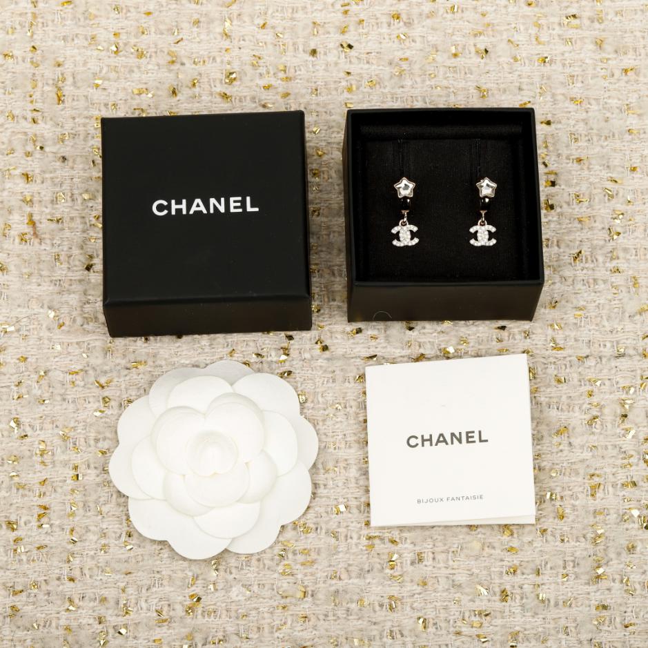 réplica,joyas,joyería,1:1,replica,fake,lujo,barato réplica,joyas,joyería,1:1,replica,fake,lujo,barato Boutique / Pendientes Chanel Doble C con Estrella de Cinco Puntas y Diamantes (I670A)