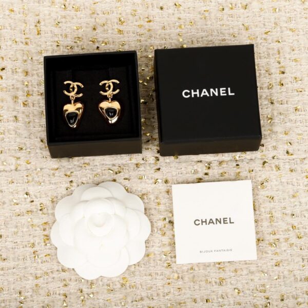 réplica,joyas,joyería,1:1,replica,fake,lujo,barato Boutique / Pendientes Chanel de corazón negro y dorado (NKVK9)