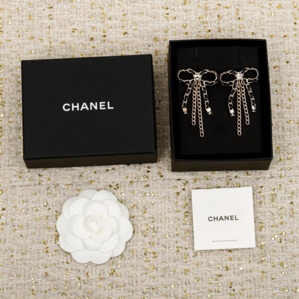 réplica,joyas,joyería,1:1,replica,fake,lujo,barato Boutique / Pendientes Chanel de cuero negro con borlas y lazo (VOCU7)