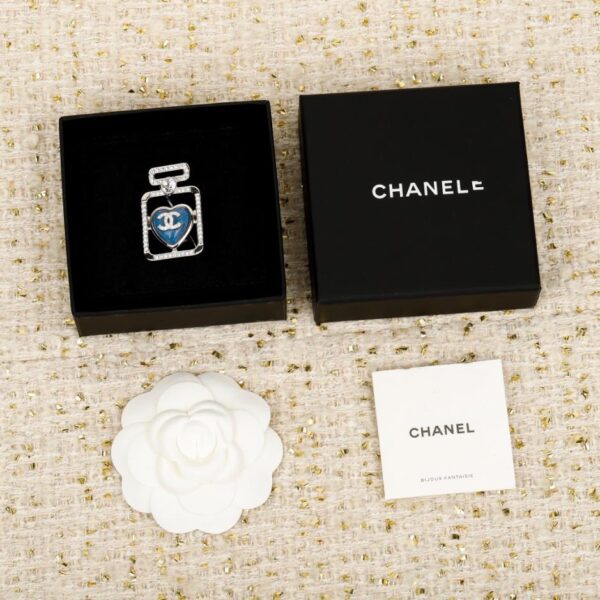 réplica,joyas,joyería,1:1,replica,fake,lujo,barato Boutique / Broche de perfume Chanel con forma de corazón azul (13YT1)