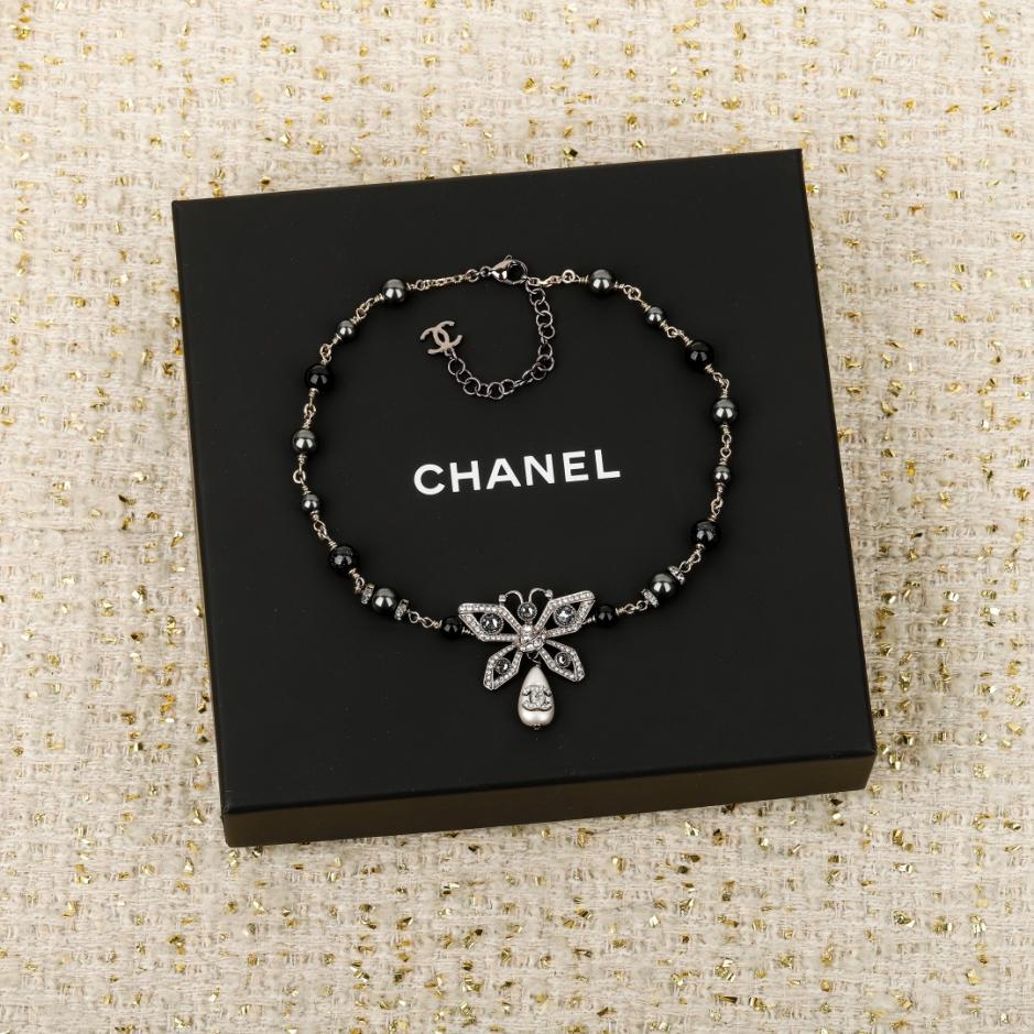 réplica,joyas,joyería,1:1,replica,fake,lujo,barato réplica,joyas,joyería,1:1,replica,fake,lujo,barato Boutique / Collar de perlas con forma de lágrima y mariposa calada de Chanel (FG1BR)