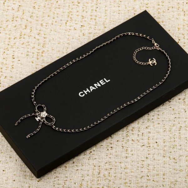 réplica,joyas,joyería,1:1,replica,fake,lujo,barato Boutique / Cadena de cintura con lazo de cuero negro Chanel (JR3ZO)