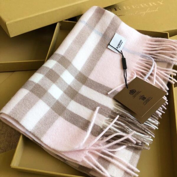 réplica,joyas,joyería,1:1,replica,fake,lujo,barato Bufanda clásica de cachemir a cuadros con estampado de ondas profundas en rosa claro de Burberry (6N9B2)