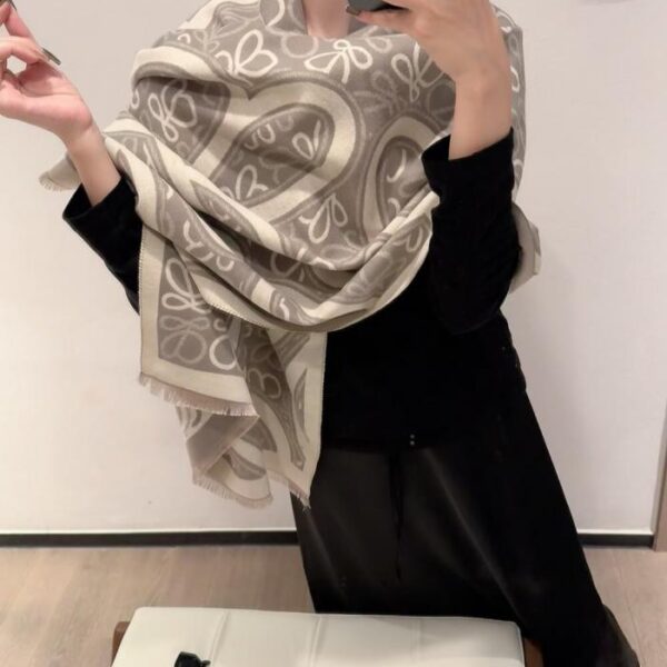 réplica,joyas,joyería,1:1,replica,fake,lujo,barato Bufanda reversible de Loewe (846HS)