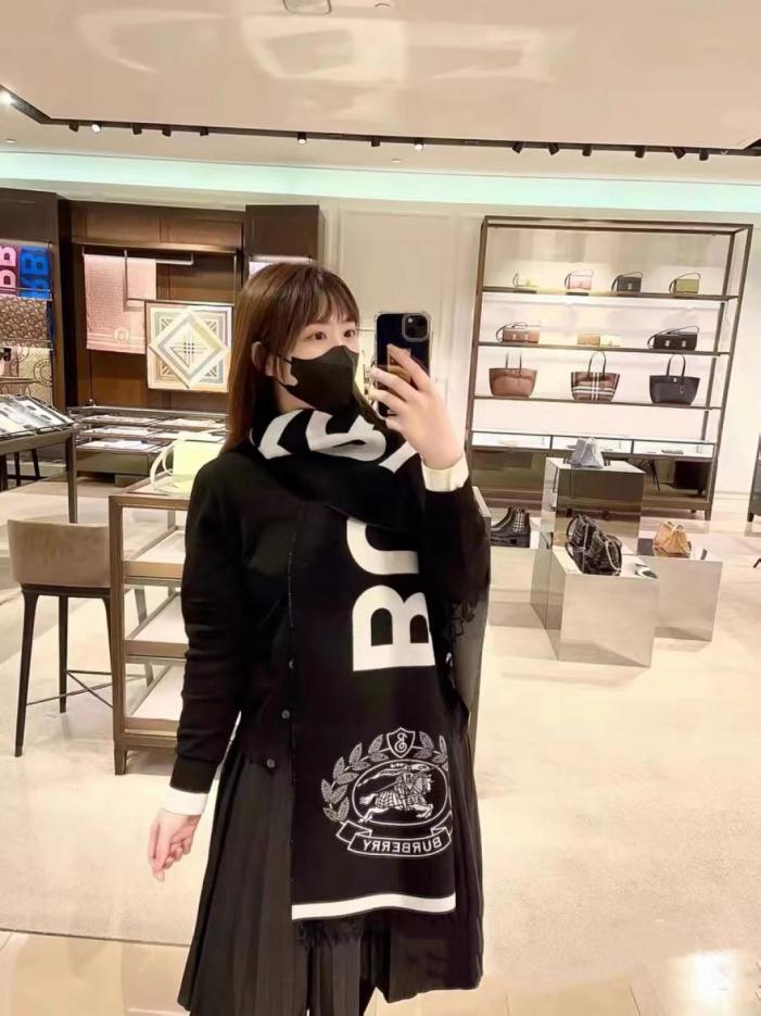 réplica,joyas,joyería,1:1,replica,fake,lujo,barato réplica,joyas,joyería,1:1,replica,fake,lujo,barato Bufanda de cachemira de doble cara de Burberry (7TWF6)