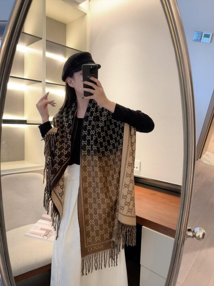 réplica,joyas,joyería,1:1,replica,fake,lujo,barato réplica,joyas,joyería,1:1,replica,fake,lujo,barato Bufanda con estampado del logotipo de doble G de GUCCI (BZ6QW)