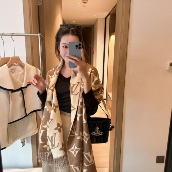 réplica,joyas,joyería,1:1,replica,fake,lujo,barato La nueva bufanda más vendida de la boutique LV (FMLIA)