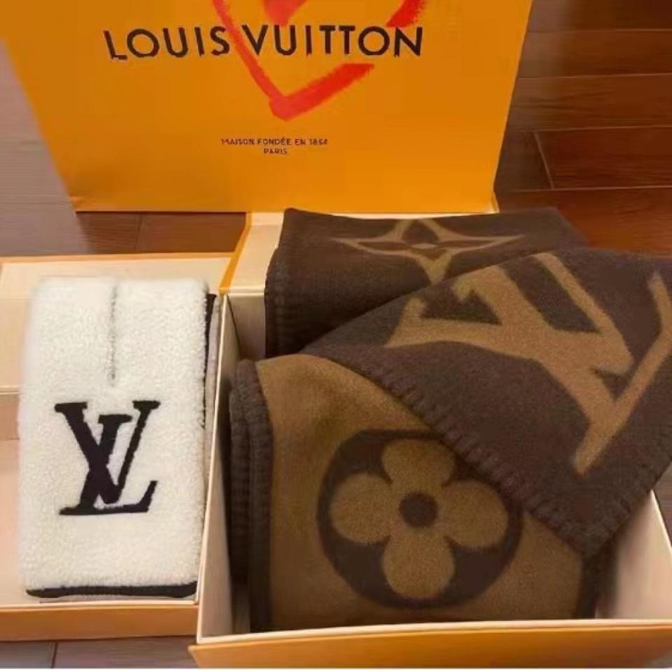 réplica,joyas,joyería,1:1,replica,fake,lujo,barato réplica,joyas,joyería,1:1,replica,fake,lujo,barato La nueva bufanda Sweet Dreams de LV (151FK)