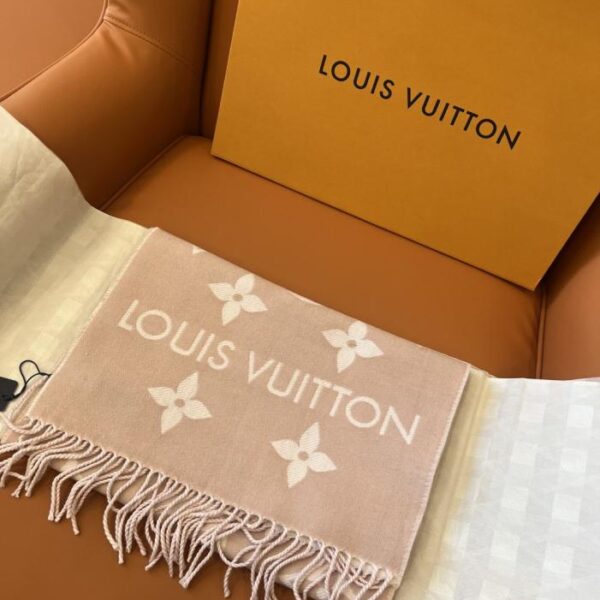 réplica,joyas,joyería,1:1,replica,fake,lujo,barato Bufanda LV ESSENTIAL con patrón Monogram clásico alargado (RABJU)