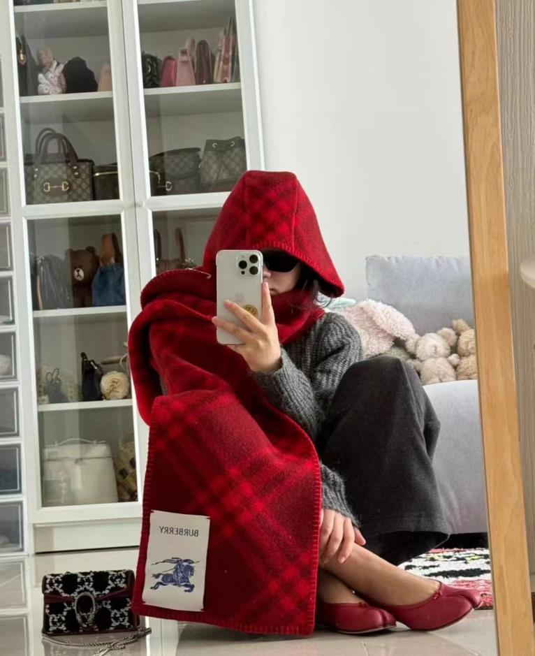 réplica,joyas,joyería,1:1,replica,fake,lujo,barato réplica,joyas,joyería,1:1,replica,fake,lujo,barato Sombrero de cuadros Burberry y bufanda de piel de cordero (CI0N3)