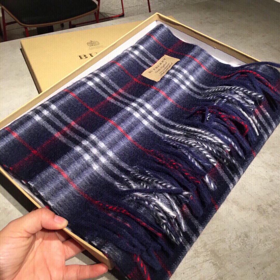 réplica,joyas,joyería,1:1,replica,fake,lujo,barato réplica,joyas,joyería,1:1,replica,fake,lujo,barato Bufanda clásica de cachemir a cuadros Burberry Deep Water Ripple (SSEJO)