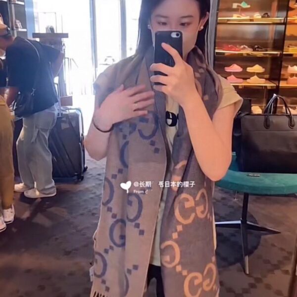 réplica,joyas,joyería,1:1,replica,fake,lujo,barato El último diseño sincronizado ZG de Gucci, una fina bufanda de jacquard de cachemira de doble cara (SEGU4)