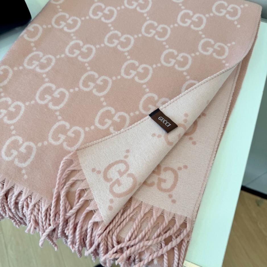 réplica,joyas,joyería,1:1,replica,fake,lujo,barato réplica,joyas,joyería,1:1,replica,fake,lujo,barato Bufanda Gucci de lana jacquard suave con patrón entrelazado del logotipo de doble G (0TQU7)