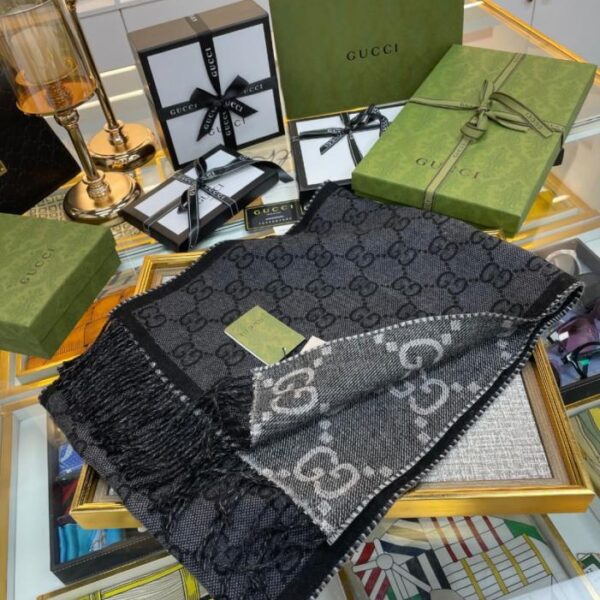 réplica,joyas,joyería,1:1,replica,fake,lujo,barato La bufanda reversible más clásica de Gucci con letras (A0KSF)