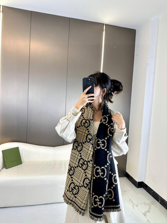 réplica,joyas,joyería,1:1,replica,fake,lujo,barato réplica,joyas,joyería,1:1,replica,fake,lujo,barato Bufanda de lana jacquard de doble cara con estampado GG (EYLVD)