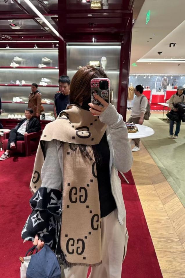 réplica,joyas,joyería,1:1,replica,fake,lujo,barato réplica,joyas,joyería,1:1,replica,fake,lujo,barato Cachemira de seda de doble cara Gucci de alta gama (4XJER)