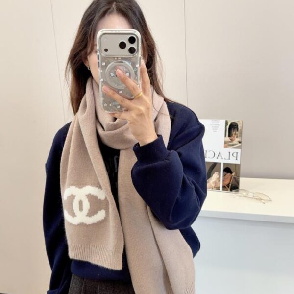 réplica,joyas,joyería,1:1,replica,fake,lujo,barato Nueva bufanda de punto bordada de Chanel Otoño/Invierno, bufanda larga de punto de cachemira (YU7KB)