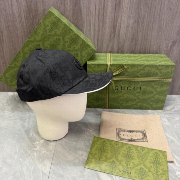 réplica,joyas,joyería,1:1,replica,fake,lujo,barato Gorra de béisbol GUCCI, lona clásica con monograma GG y etiqueta de cuero (grabada con «G(3DAKQZ)»).
