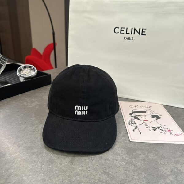 réplica,joyas,joyería,1:1,replica,fake,lujo,barato Gorra de béisbol retro MiuMiu | Visera corta + Acabado desgastado (WX2OJE)