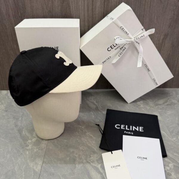réplica,joyas,joyería,1:1,replica,fake,lujo,barato Diseño exclusivo de CELINE. El cuerpo del sombrero está confeccionado en sarga de algodón y el ala en pana. Luce el logotipo tridimensional de la doble C del Triunfo bordado (SS1TLU).