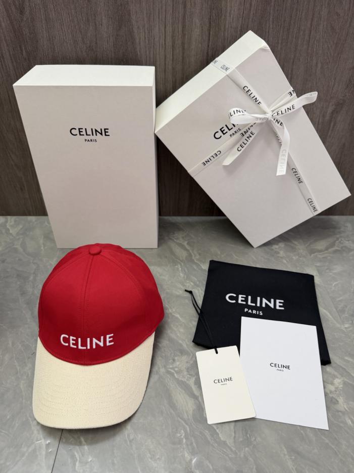 réplica,joyas,joyería,1:1,replica,fake,lujo,barato réplica,joyas,joyería,1:1,replica,fake,lujo,barato Diseño exclusivo de CELINE. El nombre de la marca CELINE (3GTMAZ) está bordado en tres dimensiones en la parte delantera del sombrero.