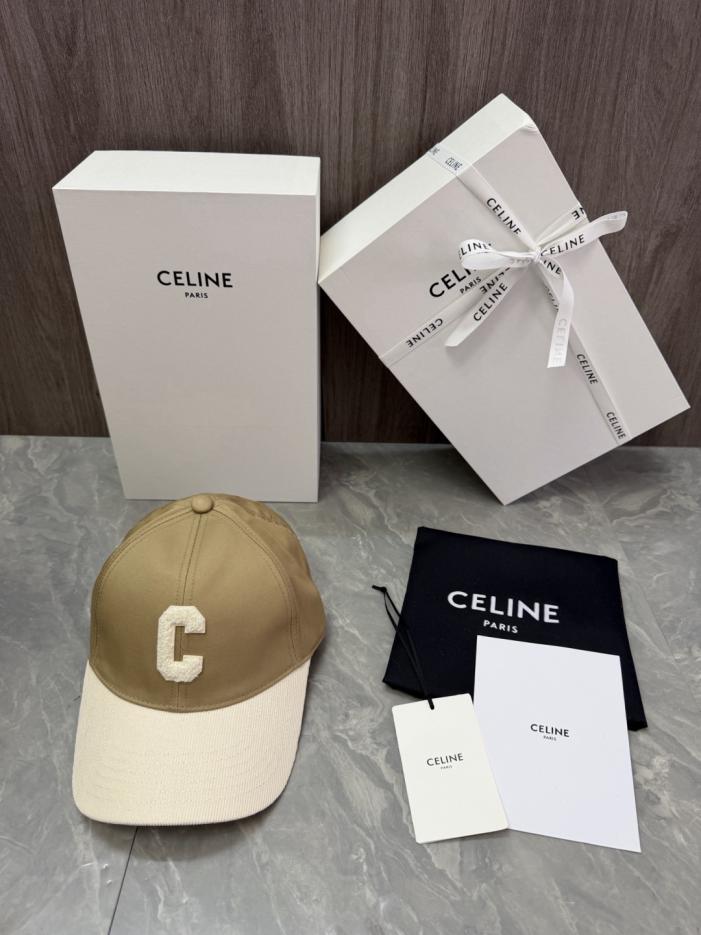 réplica,joyas,joyería,1:1,replica,fake,lujo,barato réplica,joyas,joyería,1:1,replica,fake,lujo,barato Este es un sombrero CELINE hecho a medida, con cuerpo de sarga de algodón y ala de pana. La letra «C» (VQOFIE) está bordada con una técnica de tela de rizo.