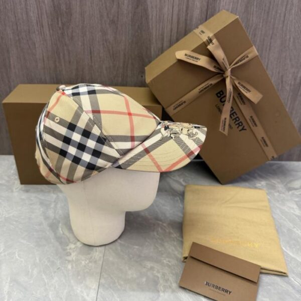 réplica,joyas,joyería,1:1,replica,fake,lujo,barato Versión original de Burberry hecha a medida con el icónico estampado a cuadros de Burberry (E05YIO)