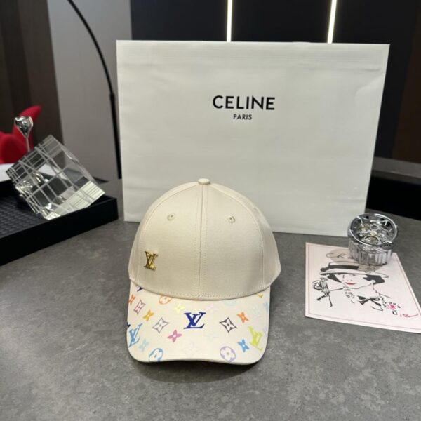 réplica,joyas,joyería,1:1,replica,fake,lujo,barato Gorra de béisbol LV con monograma colorido y logo metálico, último modelo de la boutique (3CU4L8)