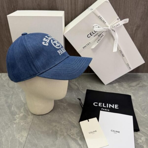 réplica,joyas,joyería,1:1,replica,fake,lujo,barato Diseño exclusivo de CELINE. La parte frontal del sombrero presenta las letras CELINE y PARIS bordadas (FR3AZL).