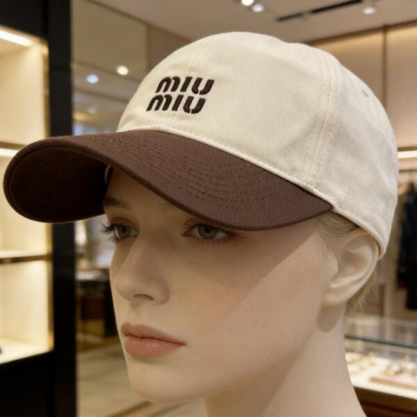 réplica,joyas,joyería,1:1,replica,fake,lujo,barato Gorra de béisbol clásica bordada de Miu Miu (R8K6GL)