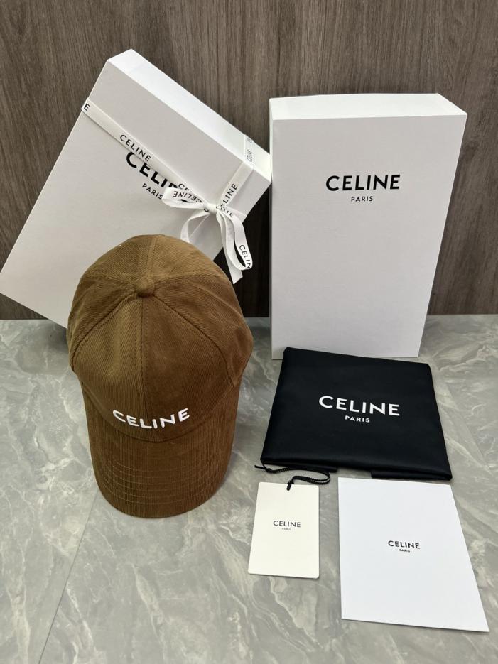 réplica,joyas,joyería,1:1,replica,fake,lujo,barato réplica,joyas,joyería,1:1,replica,fake,lujo,barato Gorra de béisbol CELINE Original Custom Cotton Velvet con aplique de logotipo (RHUV1F) – Mismo estilo que en el sitio web oficial