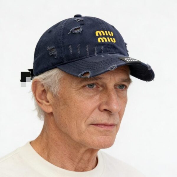 réplica,joyas,joyería,1:1,replica,fake,lujo,barato Gorra rasgada de MiuMiu (8N7533)
