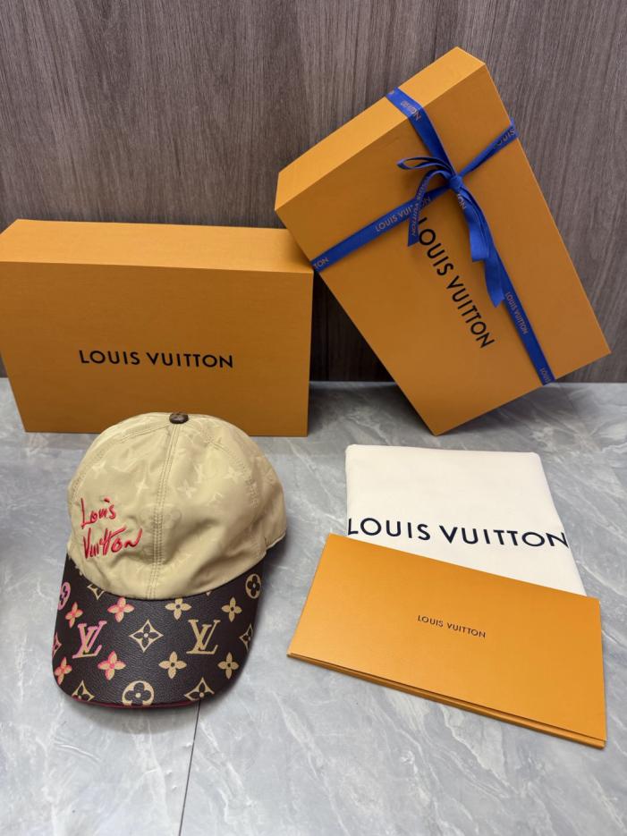 réplica,joyas,joyería,1:1,replica,fake,lujo,barato réplica,joyas,joyería,1:1,replica,fake,lujo,barato Gorra de béisbol Louis Vuitton nueva (10C5DT)