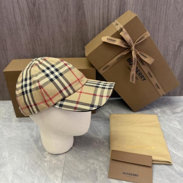 réplica,joyas,joyería,1:1,replica,fake,lujo,barato Diseño original de Burberry con estampado de cuadros icónico, hecho a medida (714JAM)