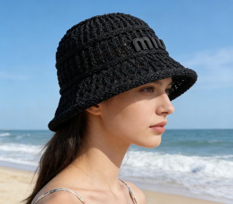 réplica,joyas,joyería,1:1,replica,fake,lujo,barato réplica,joyas,joyería,1:1,replica,fake,lujo,barato Un imprescindible para la playa en verano: sombrero de pescador tejido de Miu Miu (MFE9X0)